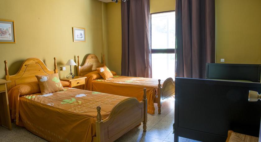 La Casona Del Pinar Albergue San Rafael Room photo