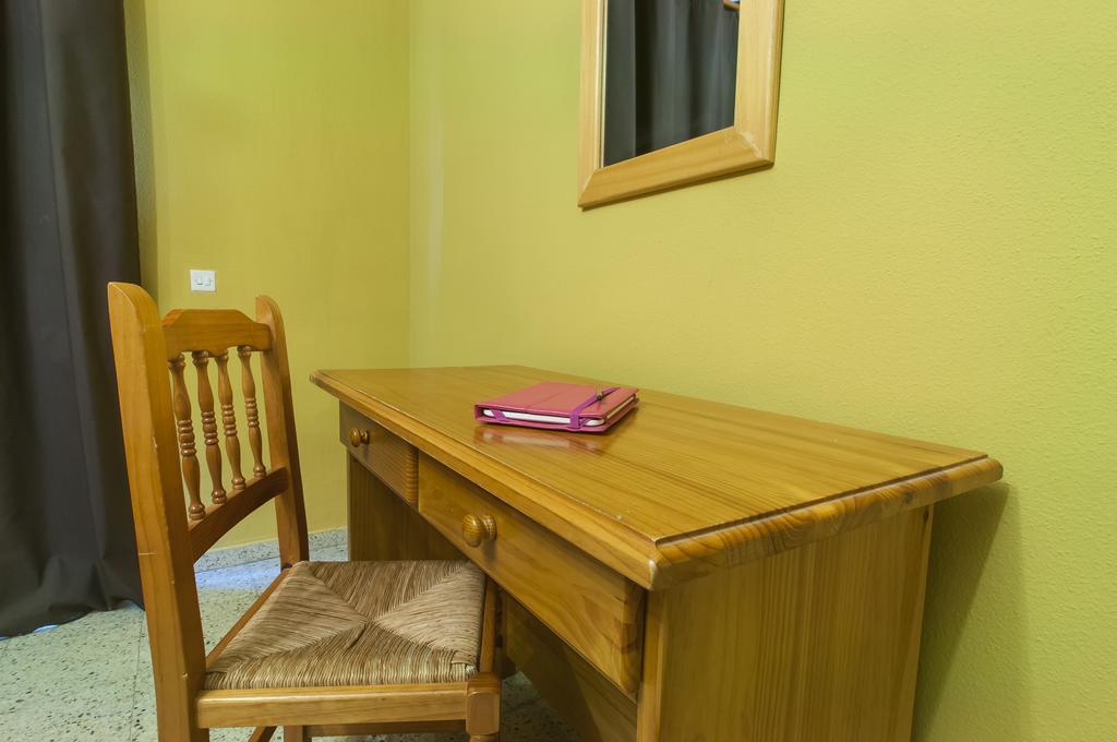 La Casona Del Pinar Albergue San Rafael Room photo